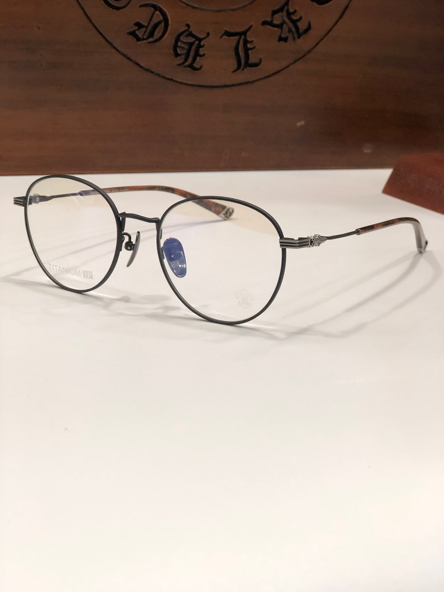 CHH Chrome Hearts Glasses Simple and stylish ultra-light titanium round frame glasses