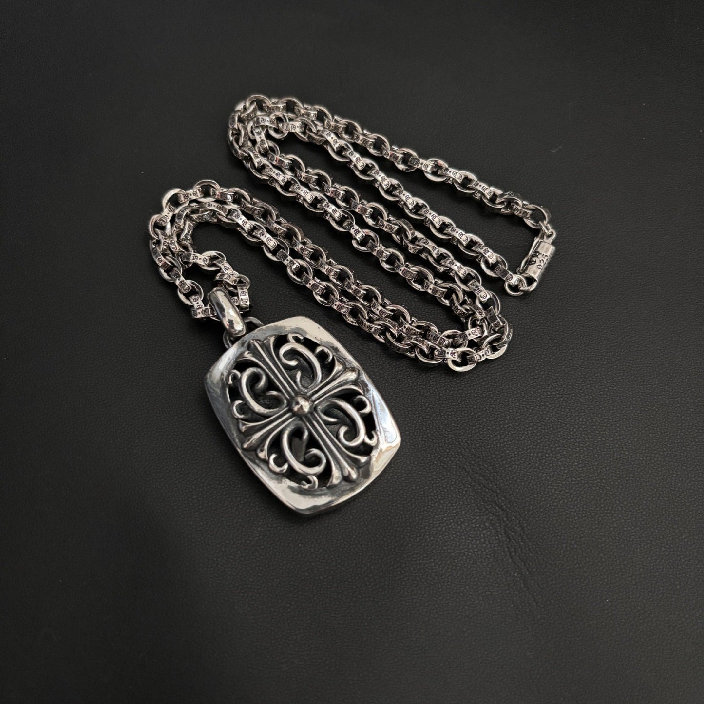 Chrome Hearts Crusader flower square pendant