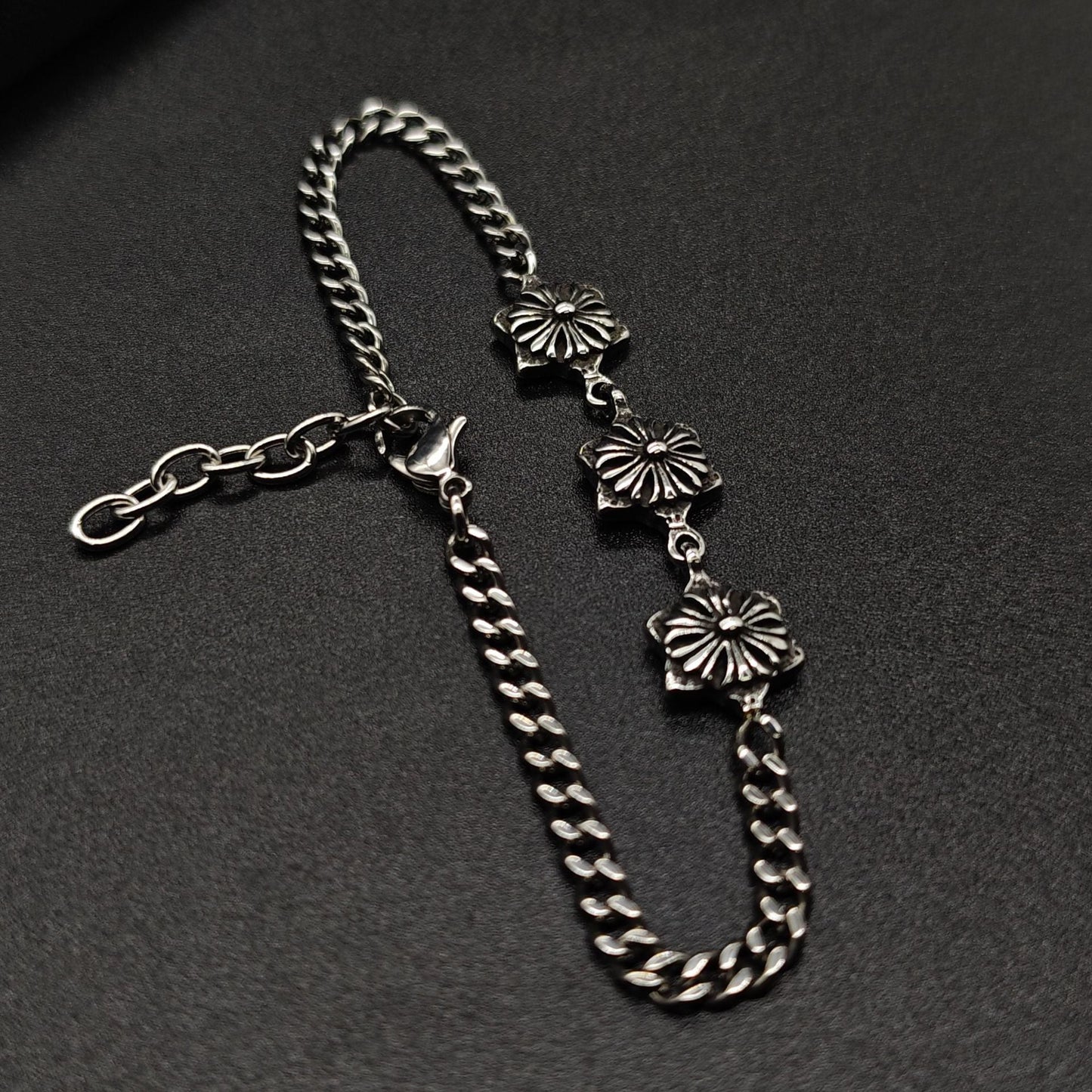 Chrome Hearts versatile 3 flower ball bracelet