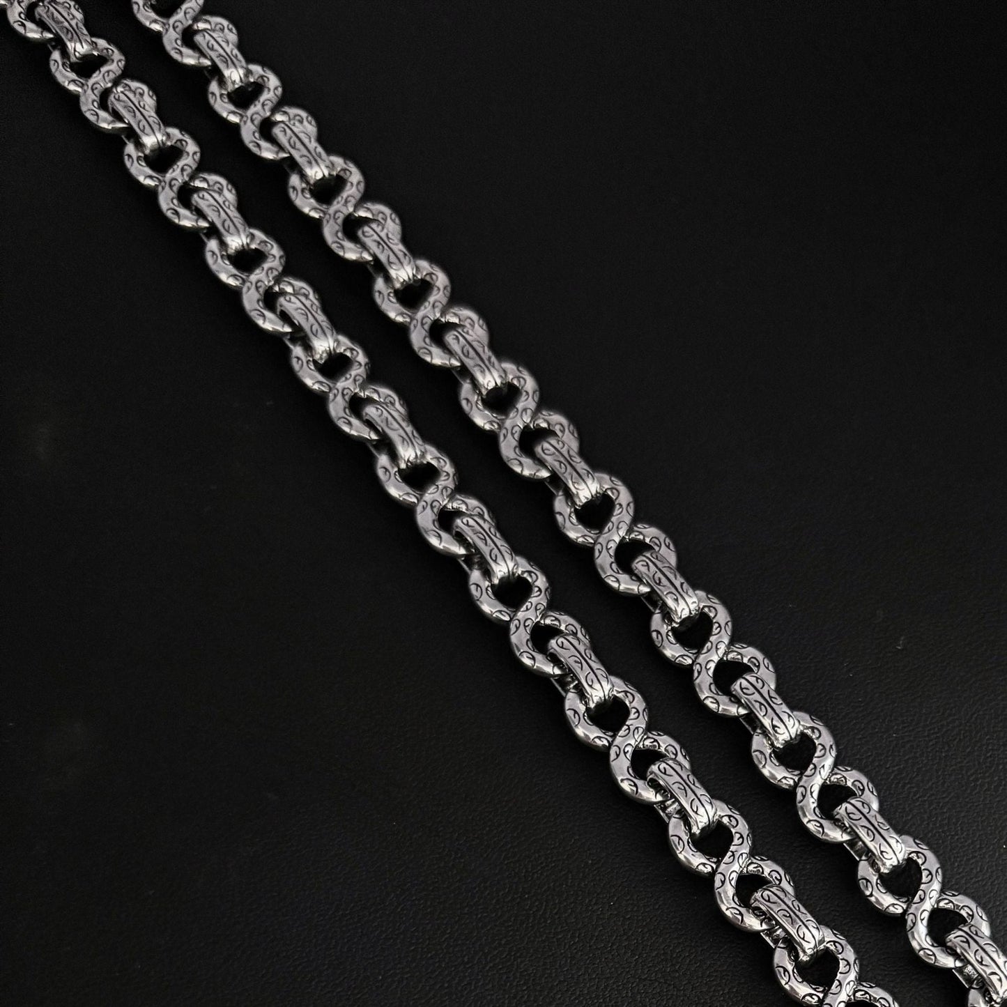 Chrome Hearts Retro Eternal Vine 8-shaped Necklace