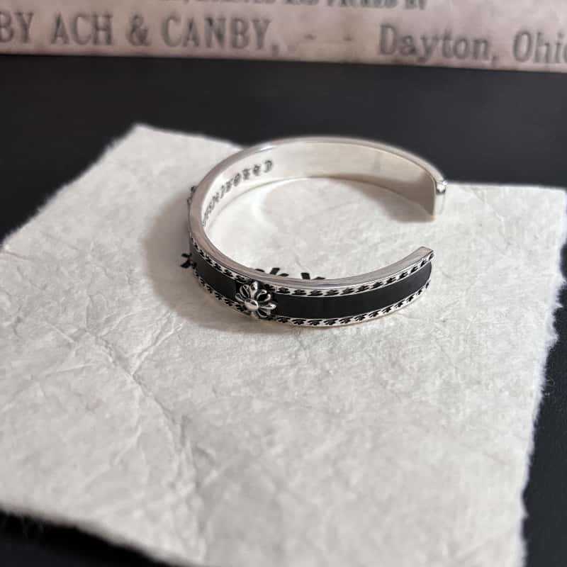 Chrome Hearts  Silver 925 French lily backed with stingray leather